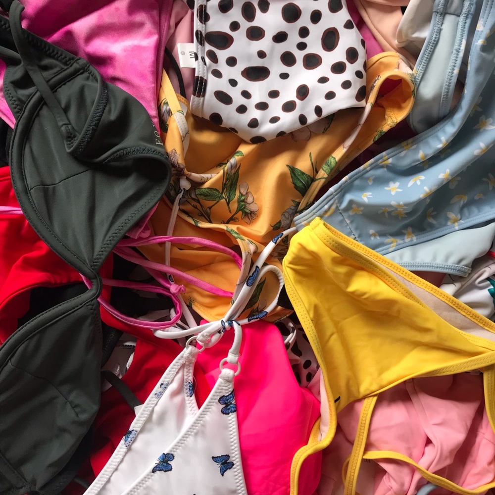 BIKINIS!!